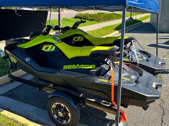 2023 Seadoo Spark Trixx 3up $380/day -Delivery to Local Lakes Available