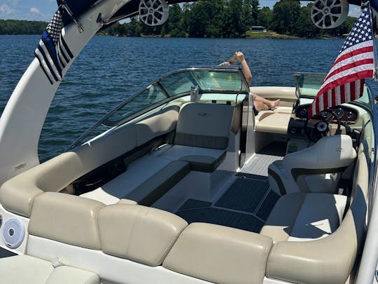 Exclusive Lake Experience: Boat Rental For A Memorable Fun Day! BYOB
