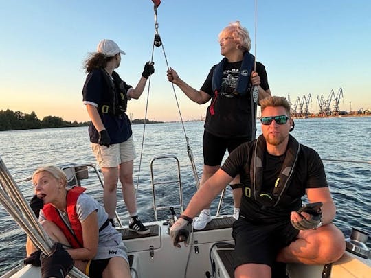 Aqua Nomads Riga - Expedições à vela para iniciantes!