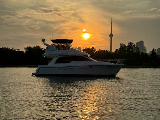 Torontos Premier 44-Foot Double-Decker Yacht