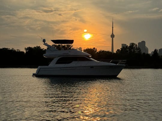 Torontos Premier 44-Foot Double-Decker Yacht