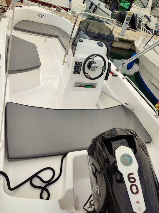Poseidon 510 T available without skipper
