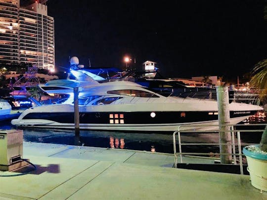 Charter e festas de luxo de 70' AZIMUT MIAMI, 1 hora grátis nos dias de semana, DJ disponível