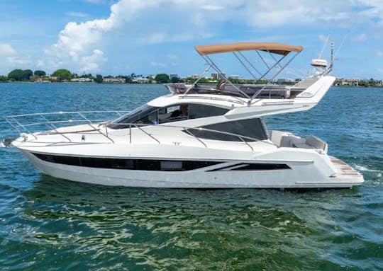 $350 horas | 13 pessoas | Iate Galeon de luxo