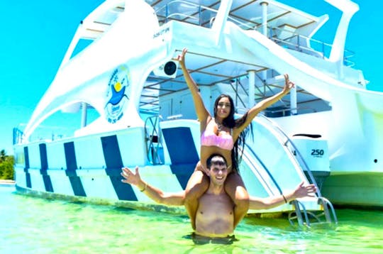 🥳AMAZING PARTY BOATS IN PUNTA CANA 🏝️MAKE YOUR RESERVATION NOW🥂