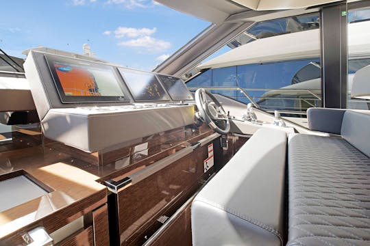 PRESTIGE 680 Rental in Port Calanova, Spain