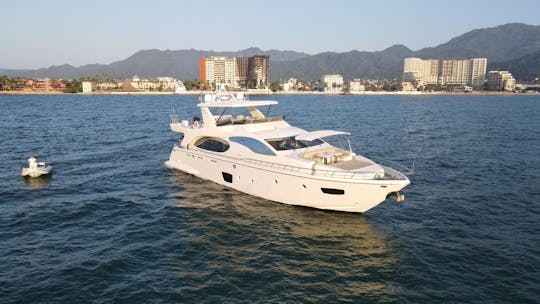 DIVA | Azimut 85 pies MY. De esto se trata el lujo.