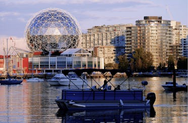 Flottage, festin et barbecue : ponton de fête de luxe au cœur de Vancouver 