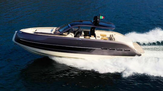 Invictus TT 460 Motor Yacht Rental in Saint Tropez