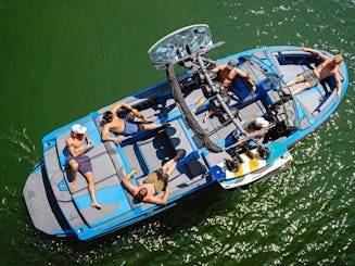 Barcos de surf Axis en alquiler en Lake Havasu City, Arizona