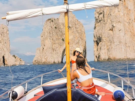 Private Boat Tour Experience Around island of Capri 