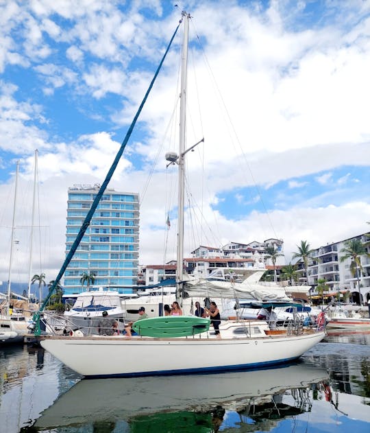 SOLERA | Great Columbia 40ft Sailboat for a perfect day in PV.
