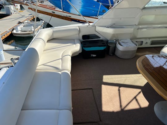 Lindo iate Sea Ray Sundancer de 50 pés para um dia perfeito no BCS