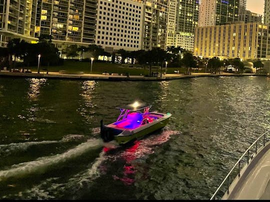 Catamarán 28” ⭐️ Best way to Enjoy Miami On a boat for the best price in town 