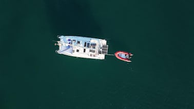 Vela de catamarã particular e mergulho com snorkel em Guanacaste