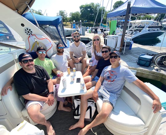 Meilleur bateau de fête Searay Sundancer de 35 pieds à Chicago, Illinois