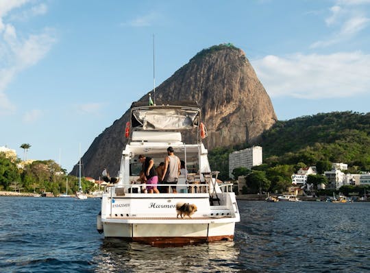 Aluguel de iate a motor Brisa Carioca de 36 pés Cobra Capri no Rio de Janeiro, Brasil