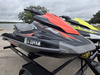 Alquiler de motos acuáticas Yamaha | Eagle Mountain Lake