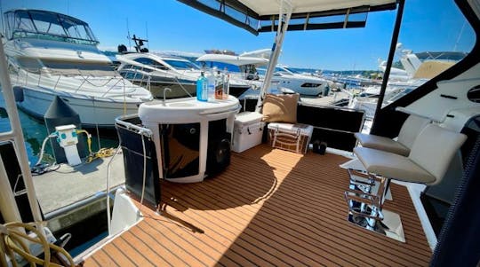 Yate a motor Bayliner de 37 pies para alquilar en Kirkland