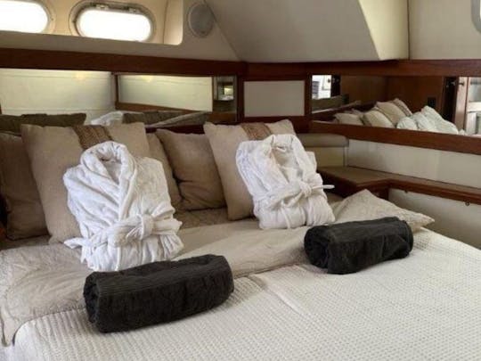 41ft Adagio Motor Yacht (12 Pax)
