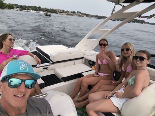 Cruise with the #1 Captain on Lake Minnetonka!