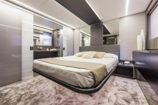 Iate a motor Pershing 62 - Melhor preço em Ibiza!