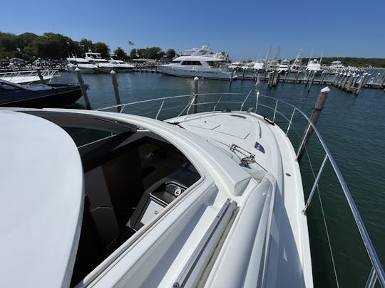 Incroyable yacht à moteur Beneteau de 52 pieds à NEW YORK !