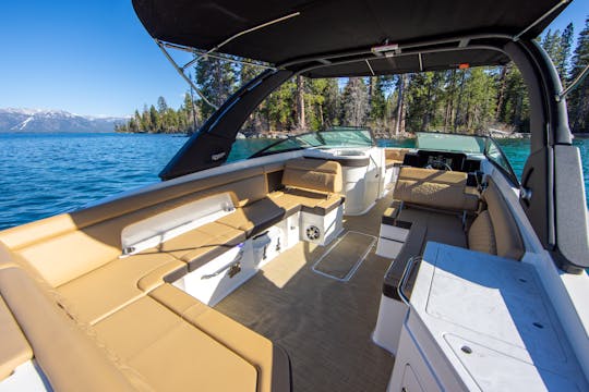 Alquiler de yates de lujo de 30 pies en South Lake Tahoe