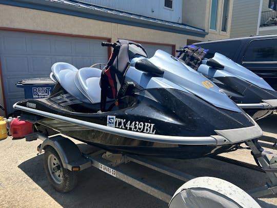 Jet Skis on Canyon Lake, Tx