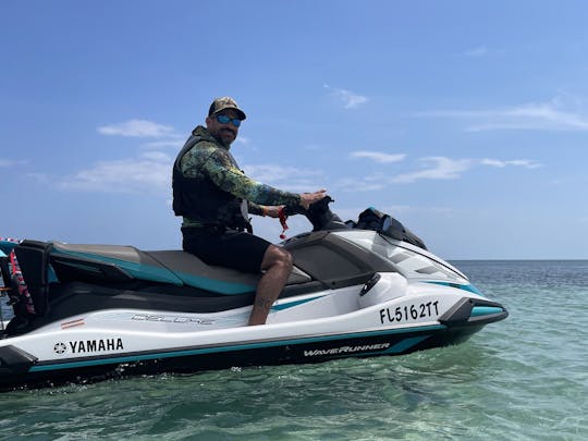 Plongez-vous avec style en louant de nouveaux jet-skis Yamaha Waverunner à Key Biscayne !