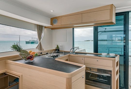 Croisière charter hebdomadaire avec équipage à Caliente avec Lagoon 45F