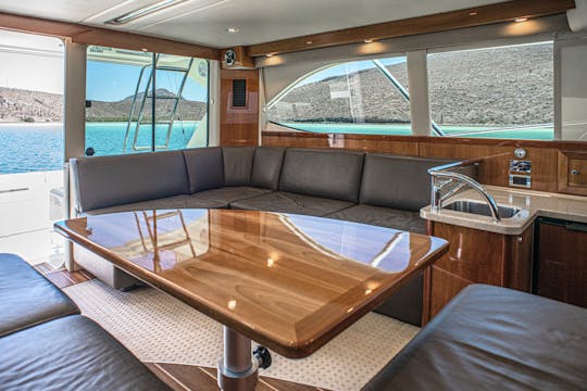Yate de pesca deportiva Riviera 41