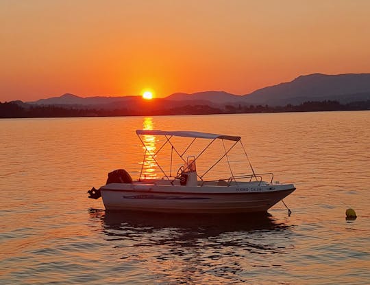 Bateau à moteur Asso 4.85 avec moteur hors-bord Suzuki de 25 ch