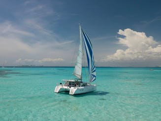 Alquiler de catamarán de crucero de 42 pies en Cancún, México