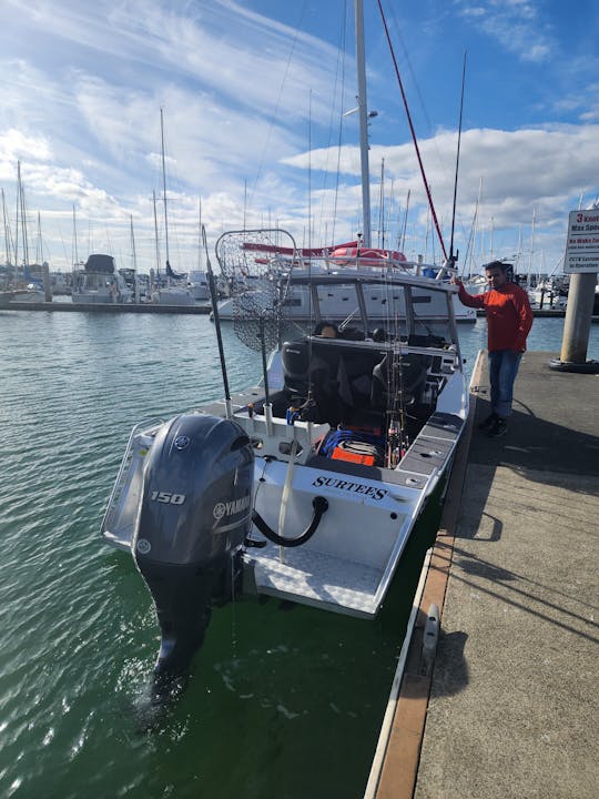 Guided Lure Fishing in Auckland on a Surtees 20ft sports fishing boat with 150hp