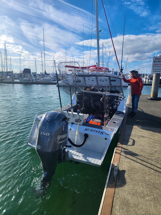 Guided Lure Fishing in Auckland on a Surtees 20ft sports fishing boat with 150hp