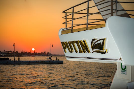 Unleash Your Ultimate Yacht Experience!