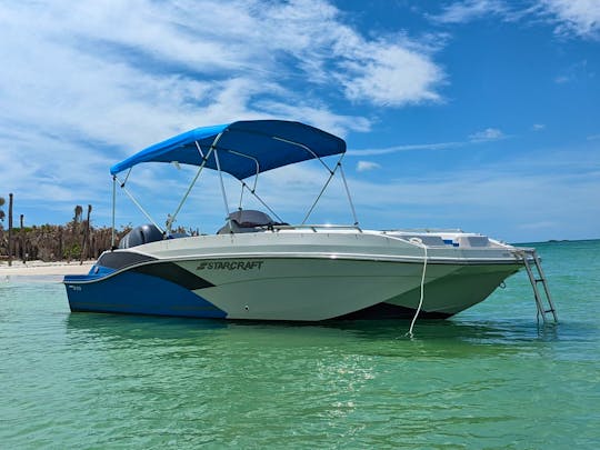 Island hop or just cruise around in this awesome Starcraft deck boat!