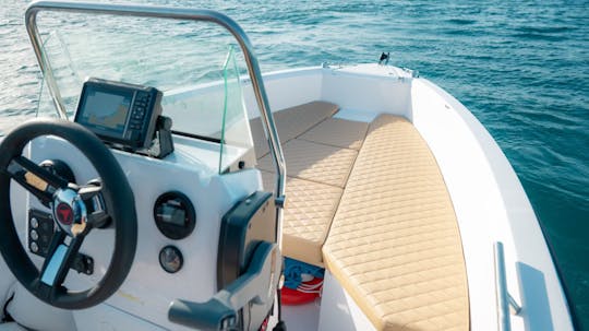 Oceania 2 Compass 160e Aucune licence requise