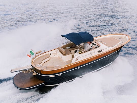 Beautiful Apreamare 38ft Motor Yacht in Positano