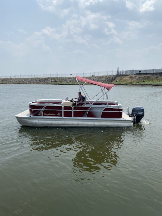 Washington, DC River Cruise with 20ft Misty Harbor Pontoon