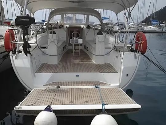 Monocoque Bavaria 40 Cruiser
