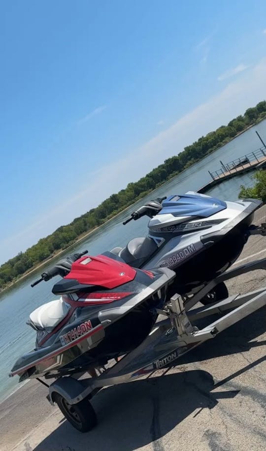 Yamaha Waverunner VX Cruiser Jetskis - Come ride the waves!!