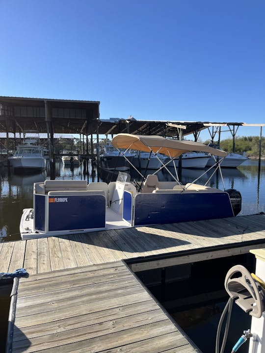 Bateau ponton Fiesta de 20 pieds ! Croisière et fête !