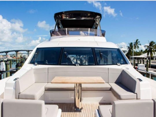 Sunseeker de luxo de 75 pés nas Bahamas