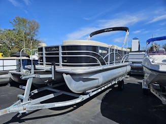 Stunning FUN IN THE SUN with 21ft Mirage Party Fish Pontoon