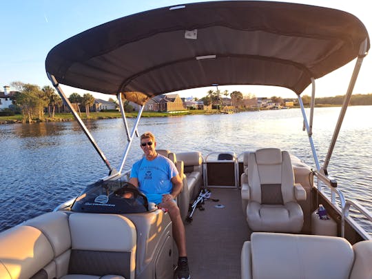 Suntracker Party Barge Lake Tarpon Pontoon boat tours.