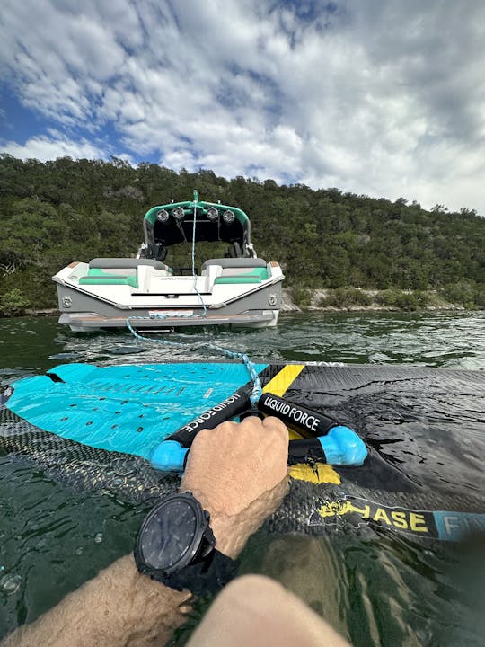 Luxury 12 Passenger 23ft Nautique Surf Boat - Lake Austin and Travis