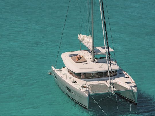 Aluguel de catamarã de cruzeiro Lagoon 42 em Eivissa, Illes Balears