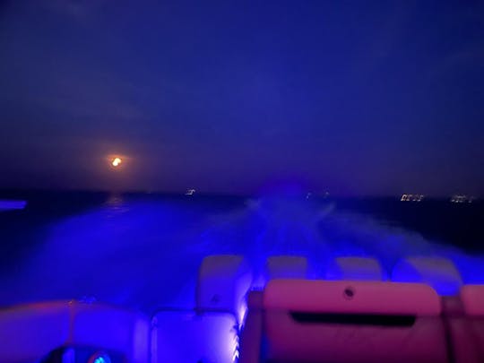 2021 Fantástica lancha de 4 motores, 1400 cv, MYSTIC, pronta com Bimini